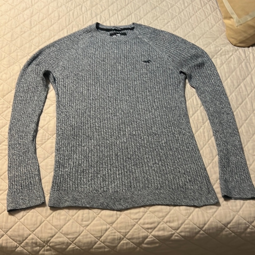 Men’s medium Hollister light sweater. Navy blue/ grey.